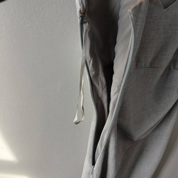 Diane Von Furstenberg Women's Sleeveless Gray Dress with Ruching Size 12 V-Back - Picture 10 of 16